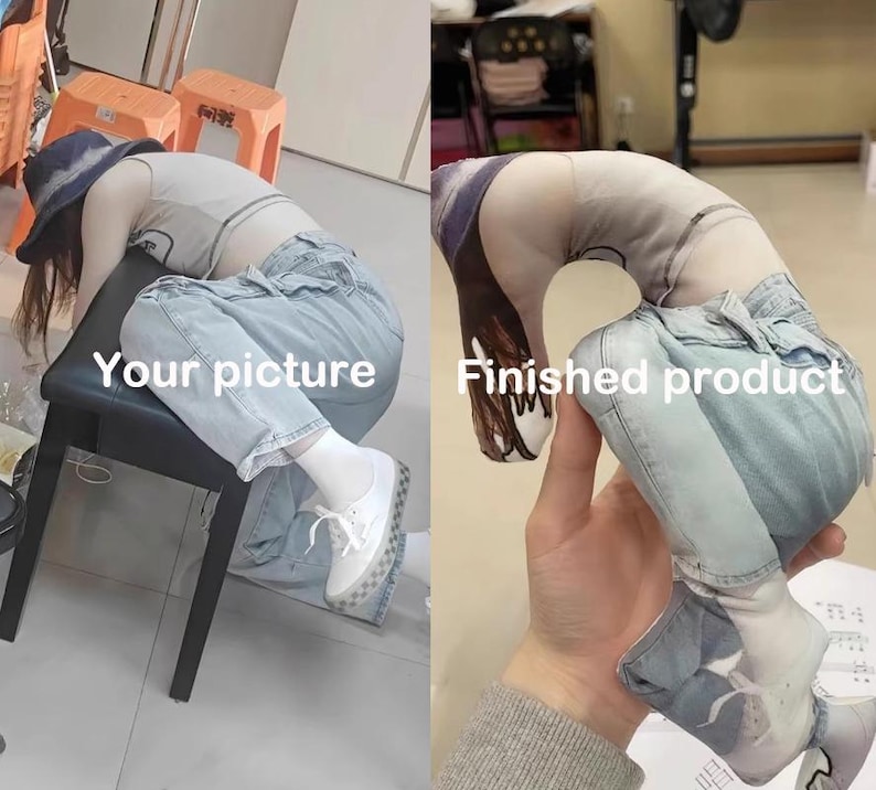 K&ouml;nnte beinhalten: Ein geteiltes Bild zeigt eine Person in Hut, bauchfreiem Top und Jeans, neben einem fertigen Produkt: einer Pl&uuml;schpuppe, die das Outfit widerspiegelt. Die Puppe ist eine kreative, k&uuml;nstlerische Interpretation der Kleidung.