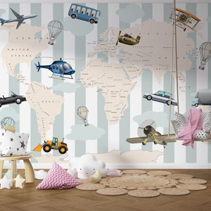 Pädagogische Weltkarten-Tapete auf blauen weißen Streifen, Kinderzimmer-Weltkarten-Tapete, Auto-Flugzeug-Hubschrauber-Bus-Icons-Tapete