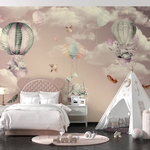 Niedliche Tiere im fliegenden Ballon Kinderzimmer Tapete, Wolken und bunte Federn Tapete in Pastelltönen selbstklebend entfernbar