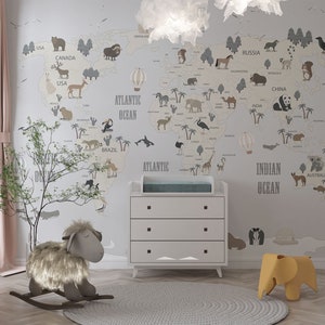 Kinder Weltkarte Tapete mit Tiermustern auf einem grauen Hintergrund, Gedruckte Tierkarte Tapete, Kinderzimmer-Wandverkleidung zum Schälen und Aufkleben