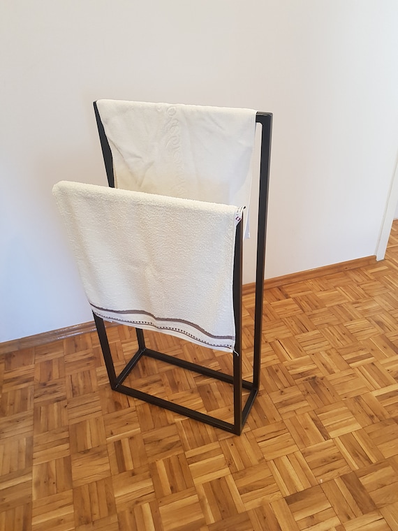 Freestanding blanket online ladder