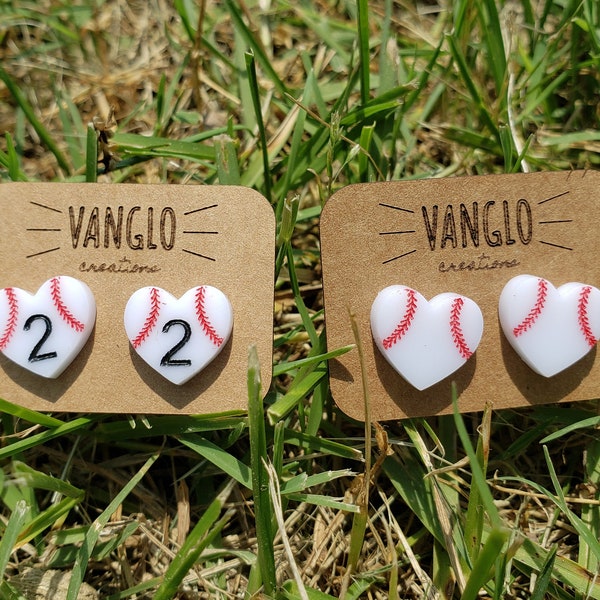 Brincos de beisebol personalizados em formato de coração * Brincos de beisebol gravados * Brincos para mães de jogadores de beisebol * Número de beisebol