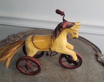 ヴィンテージ スコットランド製 車輪付き木製馬 職人による原始的な