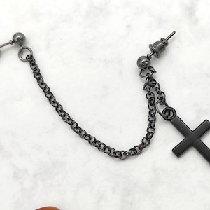 Cross earring, Gunmetal Chain Earring, Cartilage stud, Black cross stud, Cartilage earring, Earring stud cross, Women earrings, Goth stud