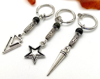 Une boucle d'oreille clip, Non percée, Boucle d'oreille pour homme, Boucle d'oreille étoile, Boucle d'oreille pointe, Boucle d'oreille triangle, Gemme à clip homme, Boucle d'oreille pendante gemme, Cadeau