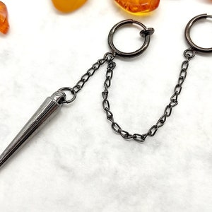 Kettingoorbel, bronskleurige kettingoorbel, eenvoudig geometrisch, schakelhanger, minimalistische clip-on, moderne clip-on kraakbeenclip-on kraakbeenoorbel