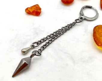 Orecchino pendente a cono color canna di fucile, catena a goccia, cerchio con punte da uomo (singolo)