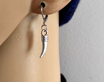 Orecchino pendente a forma di corno in argento tibetano, orecchino tribale singolo per uomo