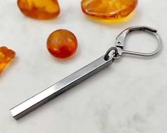 Orecchino pendente a barra in metallo canna di fucile, stile gotico geometrico, per uomo