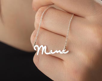 Collana delicata "Mama" in oro massiccio 14 carati, ciondolo minimalista in oro con scritta, collana per neomamma, regalo per la festa della mamma per la moglie, regalo per la mamma