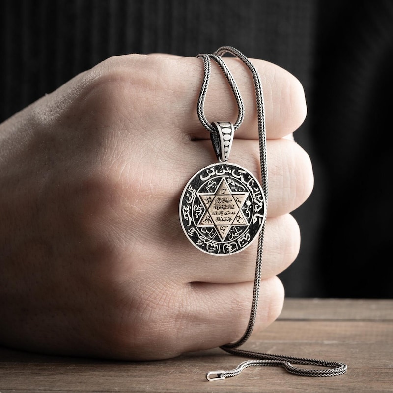 Solamor Necklace