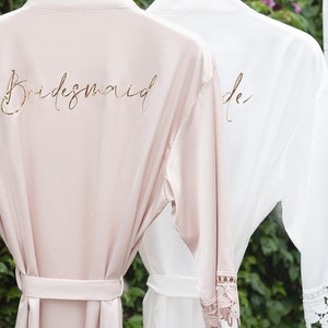 Bride & Bridesmaid Robes / Satin Bridal Robe Silky Bridesmaid Robes / Wedding Bridesmaid Gift / Bridal Party Robes / Personalized {SL}