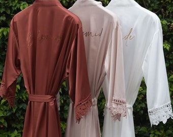Bridesmaid robes personalized / Wedding robe for Bride and Bridesmaids / Wedding Day Bridesmaid Gifts / Bridal Shower Gift for Bride {SL}