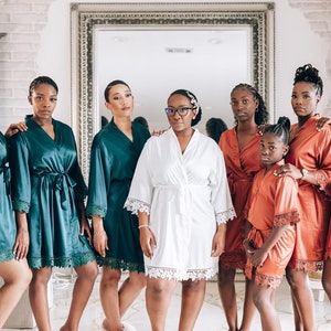 Exquisite Emerald Bridesmaid Robes: Personalized Wedding Kimono Set | Free Shipping Personalized Bridesmaid Robes