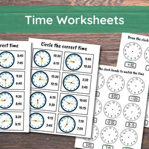 Pode incluir: Folhas de trabalho educativas sobre o tempo com mostradores de rel&oacute;gio. As folhas de trabalho apresentam o texto "Time Worksheets" e incluem exerc&iacute;cios como "Circule a hora correta" e "Desenhe os ponteiros do rel&oacute;gio para combinar a hora."