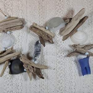 Sea Glass Suncatcher | Driftwood Glass & Shell Garland | Driftwood and Sea Glass Wall Hanging | Driftwood Home Décor | Boho Beachy