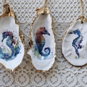 Austernmuschel Ornament | Seepferdchen Ornament | Aquarell Seepferdchen vergoldet Muschel Ornament | Küsten Weihnachten | Handgefertigtes Wohn Dekor und Geschenk