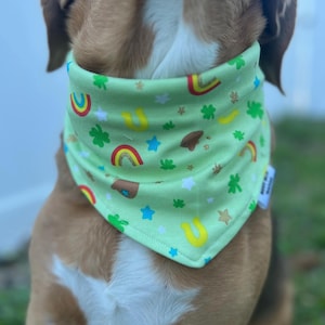 Glückshund Dana | St. Patrick's Day Hundehalstuch