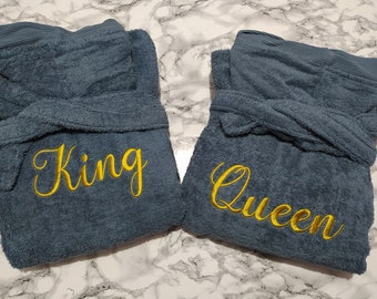Peignoirs à capuche en éponge - Lot de deux pour couple - Roi - Reine et noms - Pour lui et elle, brodé à la machine - 100 % coton