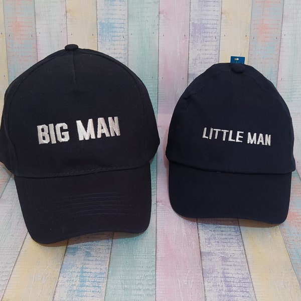 Grand homme Petit homme | chapeaux assortis | Lot de deux casquettes | Broderie machine | Casquettes de baseball réglables