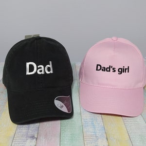 Papa Papas Mädchen passende Mützen Set aus zwei Mützen Stickmaschine Verstellbare Baseball Caps Bild 1