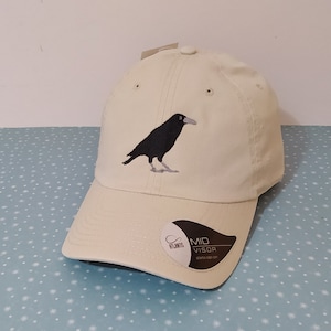 Raven | Crow  | Machine embroidery | Adjustable baseball cap | Twill cotton fabric
