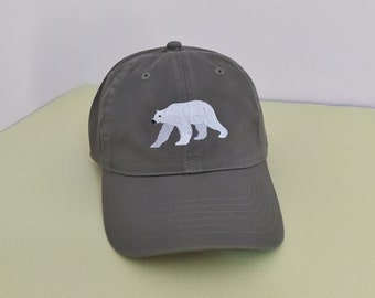 Ours polaire | Broderie machine | Casquette de baseball réglable | Tissu en coton sergé