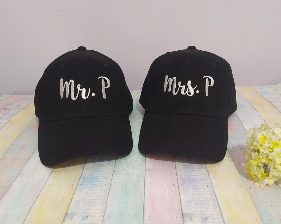 2PCS Mr And Mrs Christmas Hats - Embroidered Adjustable Couples Baseball Caps For Holidays - View #4