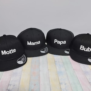 Papa Mama Maxi Mini | Family matching hats | Set of Four Snapbacks | Two hats for adults and two hats for kids | Machine embroidered