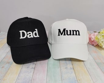 Dad | Mum | Set of two caps | Machine embroidery | Adjustable baseball caps
