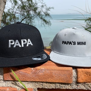 Papa Papa&#39;s Mini | Matching hats | Set of two Snapback caps | For Adult and kid or baby | Machine embroidered | Adjustable closure