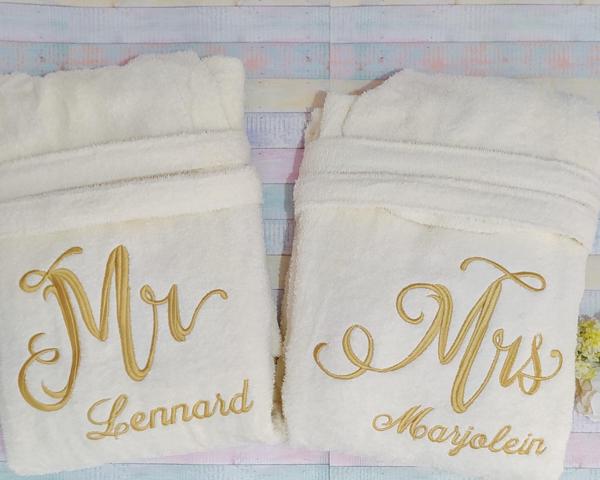 Mr & Mrs Smith バスローブ 2着セット il_fullxfull.7627195978_t3l3.jpg
