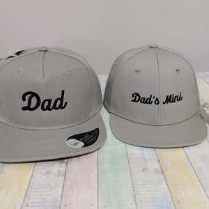 Dad Dad&#39;s Mini | Matching hats | Set of two Snapback caps | For Adult and kid or baby | Machine embroidered | Adjustable closure