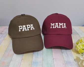 Papa | Maman | Chapeaux assortis | Lot de deux casquettes | Broderie machine | Casquettes de baseball réglables