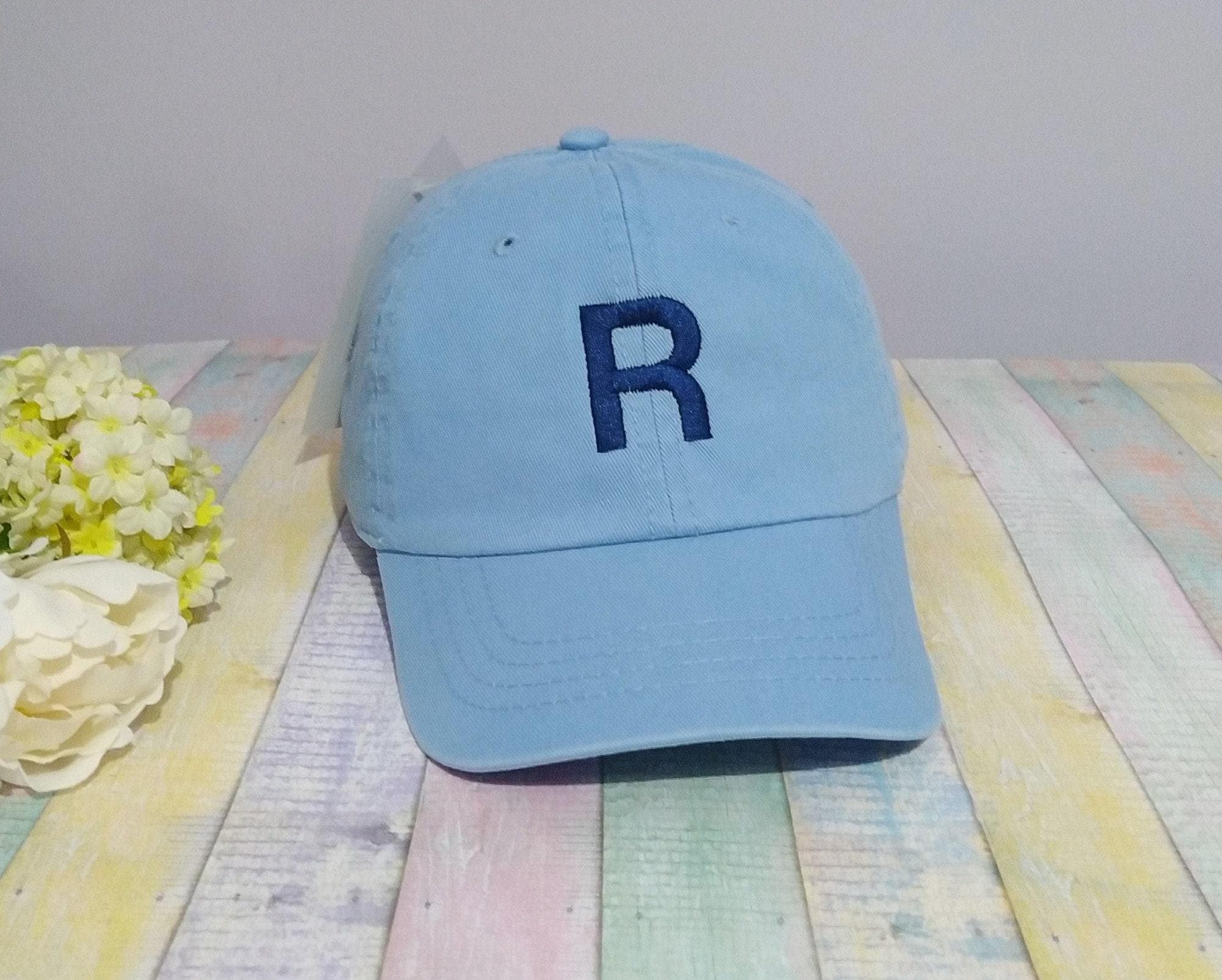Initial, name or monogram | Machine embroidery | Baseball cap for kid or baby