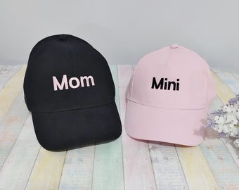Mom/Mum - Mini | Set of two Matching hats | Machine embroidery | Adjustable baseball caps