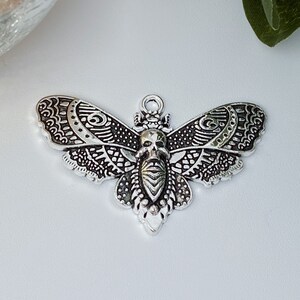 Skull Moth With Detailed Wings Charm, Divination Charms, Junk Journal Charms, Spiritual Communication Charms, Charm Casting, Charm Crafting