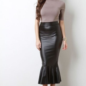 Customized Women&#39;s Lambskin leather skirt , Leather skirt , Women&#39;s Full Leather skirt, Genuine Leather skirt , Measure to made