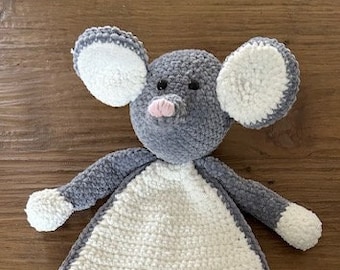 Mouse Saartje, cuddly toy, baby accessories, baby shower, crocheted cuddly toy, cuddly toy mouse, maternity gift, tuttel, handmade mouse, maternity gift.