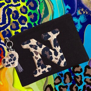 Bolso de mano de yute bordado con letras personalizadas Punch, bolso hecho a mano, bolso con aguja de punzón, bolso para iPad, bolso bordado, bolso hecho a mano