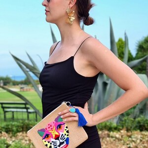 Bunter Tiger, gestickte Handtasche, Handbüffelte Tasche Punchneedle Tasche, Jutetasche, Boxnadeltasche, Boxnadeltasche, bestickte Tasche