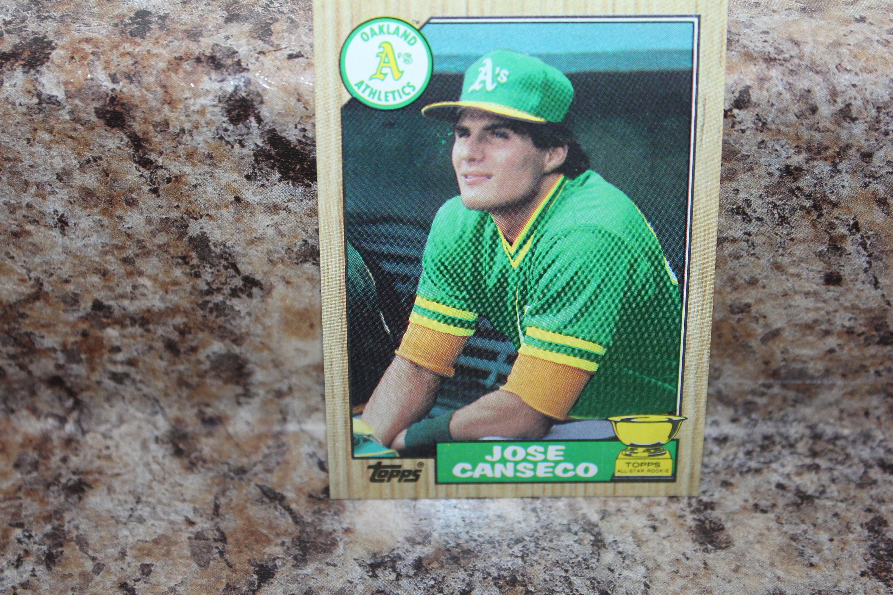 1987 Topps Baseball Oakland Athletics Jose Canseco Rookie 