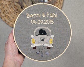 Personalized wedding gift • embroidered with names and wedding date • wedding car in embroidery frame for the bride and groom • embroidery frame picture