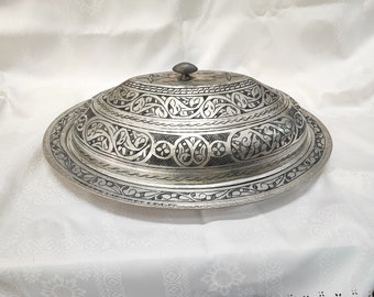 Copper oval serving plate,handmade copper large serving pot, copper dining platter with lid,rustic home decor, engraved copper serving tray