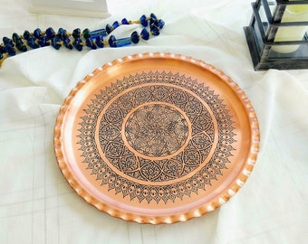 Bandeja de cobre de 15 pulgadas, bandeja de servicio de cobre martillado a mano, bandeja de cobre decorada a mano, bandeja decorativa de mesa de centro, bandeja de servicio redonda, regalo