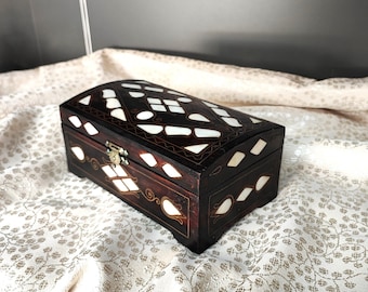 Mother of pearl jewelry box,handmade walnut wood jewellery box,marquetry gift box,anniversary gift,unique home decor,christmas gift, for her