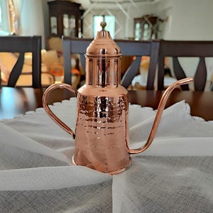 Hammered opper oil container,oil cruet,olive oil bottle,handmade copper oil dispenser,copper bottle, kitchen decor,salad serving,pure copper