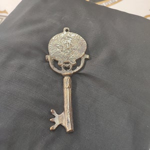 Decorative key,brass rustic skeleton key,large skeleton keys,vintage look style,antique church keys,unique home decor,wall decoration