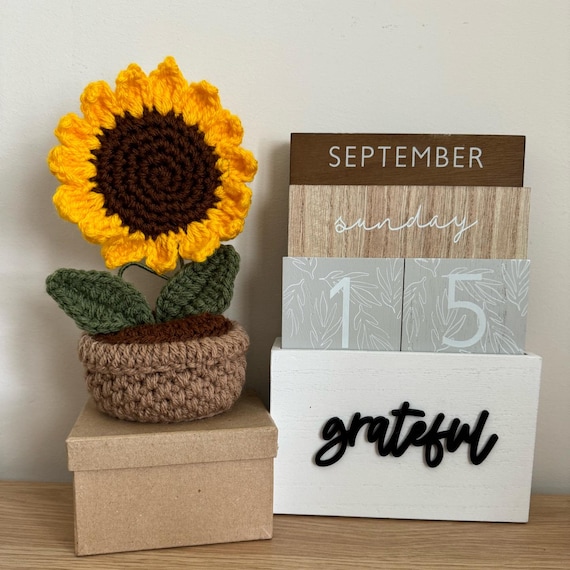Crochet Sunflower (in a pot)