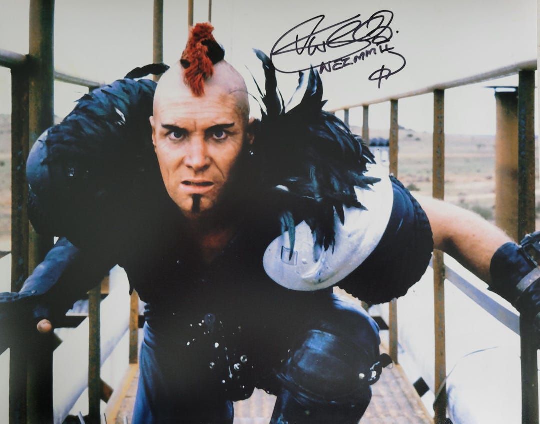 ヴァーノン•ウェルズ直筆サイン madmax マッドマクス コマンドー ヴァーノン・ウェルズ・ウェズ直筆サイン入り8x10写真 マッドマックス2